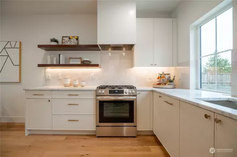 Kitchen - 418 24th Ave E, Seattle, WA 98112 photo 2 of 4