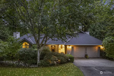 16816 35th Ave NE, Lake Forest Park, WA 98155