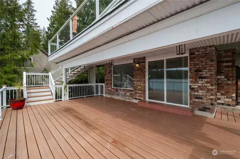Exterior - 30 E Benson Lake Dr, Grapeview, WA 98546 photo 3 of 5