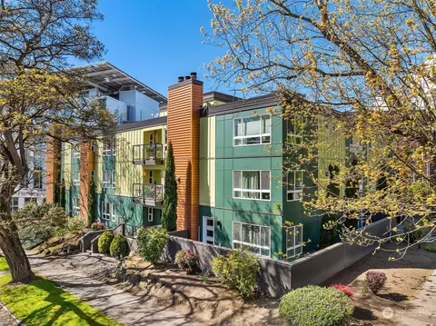 1516 E Pike St #302, Seattle, WA 98122