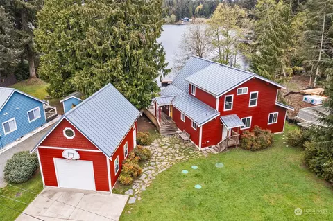 11506 Riviera Dr, Anderson Island, WA 98303