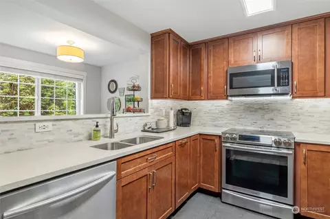 Kitchen - 12404 E Gibson Rd #B102, Everett, WA 98204 photo 1 of 4