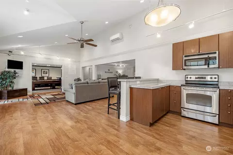 Kitchen - 12404 E Gibson Rd #B102, Everett, WA 98204 photo 4 of 4