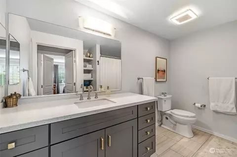 Bath - 12404 E Gibson Rd #B102, Everett, WA 98204 photo 1 of 1