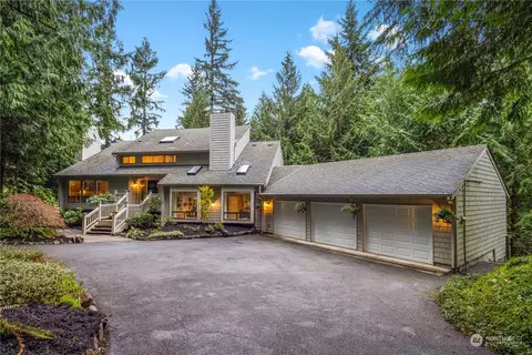 18604 SE 58th St, Issaquah, WA 98027