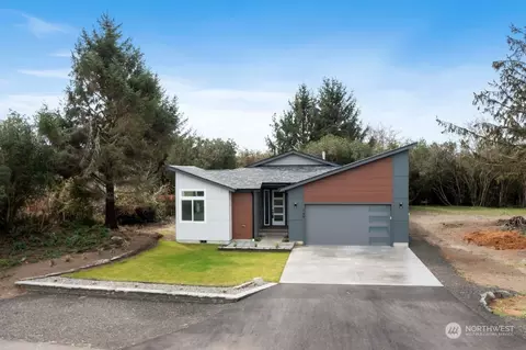 149 Sea Breeze Loop SE, Ocean Shores, WA 98569