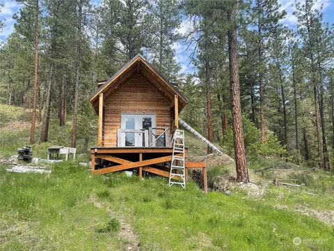 15 Evergreen Dr, Curlew, WA 99118