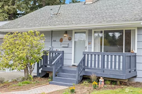 1528 N Harmon St, Tacoma, WA 98406