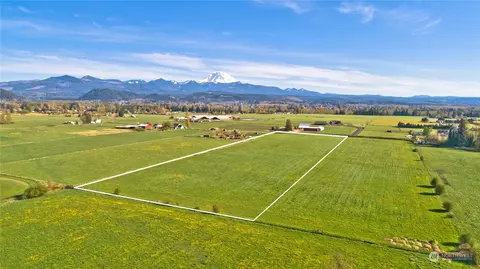 23130 SE 464th St, Enumclaw, WA 98022