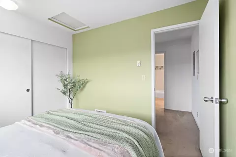 Bedroom - 1733 28th Ave S, Seattle, WA 98144 photo 4 of 4