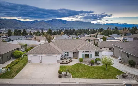1544 Huntwood Ln, East Wenatchee, WA 98802