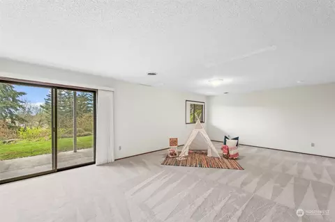Living - 177 Fairway Dr, Sequim, WA 98382 photo 6 of 6