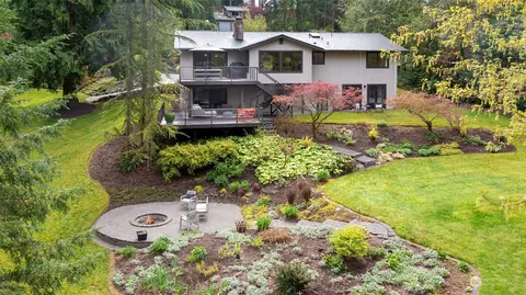 21412 SE 16th Pl, Sammamish, WA 98075