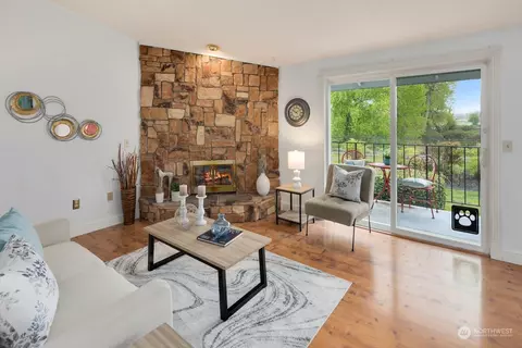 1872 Central Pl S #H84, Kent, WA 98030