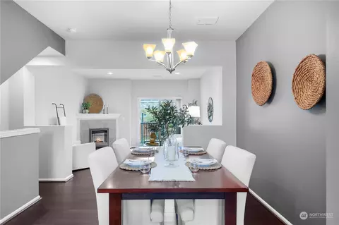 Dining - 3345 30th Dr, Everett, WA 98201 photo 2 of 2