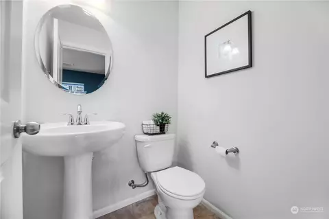 Bath - 3345 30th Dr, Everett, WA 98201 photo 1 of 3