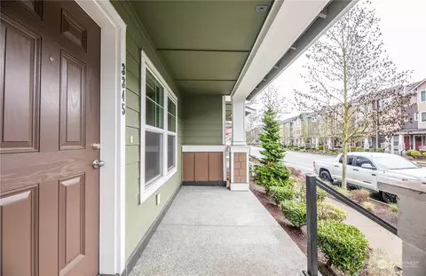 Exterior - 3345 30th Dr, Everett, WA 98201 photo 2 of 8