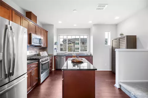 Kitchen - 3345 30th Dr, Everett, WA 98201 photo 2 of 5