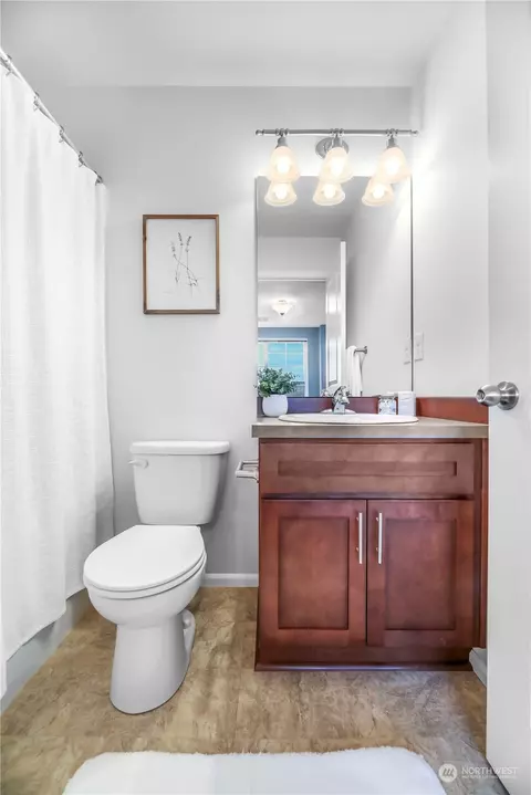 Bath - 3345 30th Dr, Everett, WA 98201 photo 3 of 3