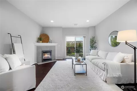 Living - 3345 30th Dr, Everett, WA 98201 photo 1 of 2