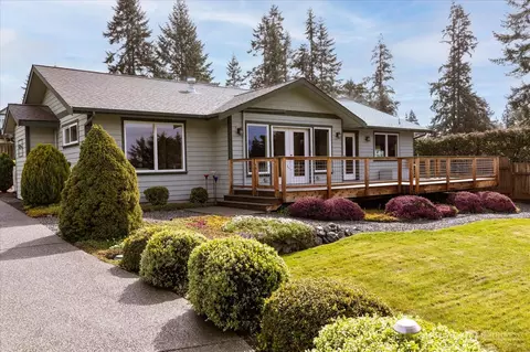 5639 Eveningside Ln, Freeland, WA 98249