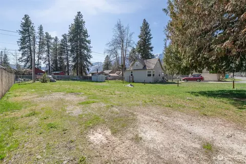 921 Pine St, Leavenworth, WA 98826
