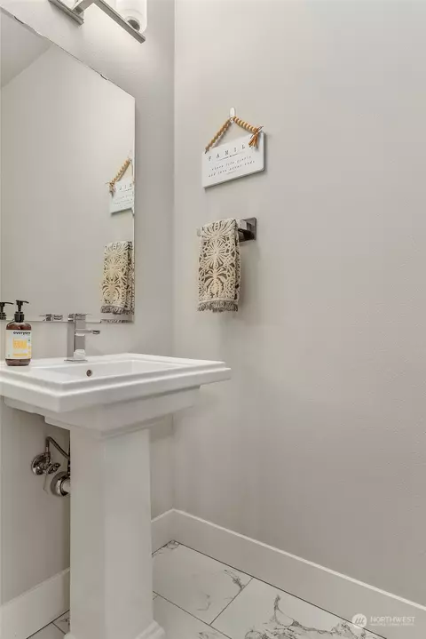 Bath - 3115 191st Pl SE, Bothell, WA 98012 photo 1 of 4