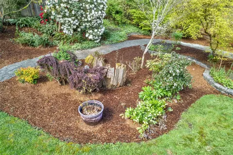 Exterior - 17618 18th Dr SE, Bothell, WA 98012 photo 9 of 13