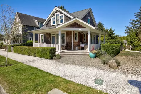 239 Meriweather St, Pacific Beach, WA 98571