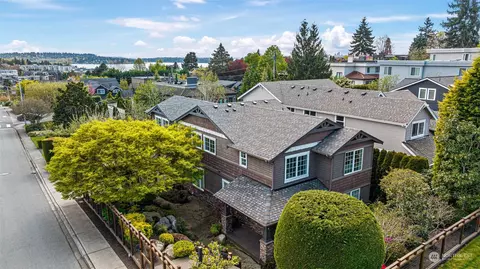 245 8th Ave, Kirkland, WA 98033