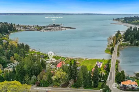 10545 NE W Kingston Rd, Kingston, WA 98346