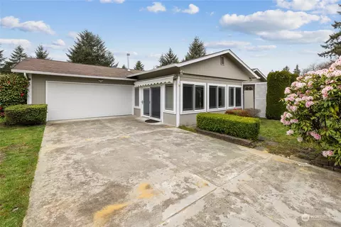 102 Candlewyck Dr W, Lakewood, WA 98499