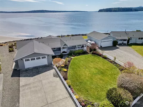 4439 NE Key Pl, Hansville, WA 98340
