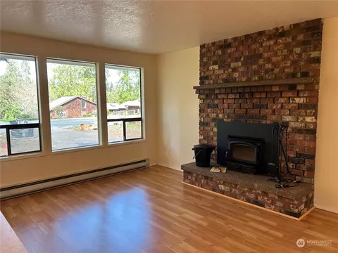 Living - 91 S Solmar, Sequim, WA 98382 photo 2 of 5