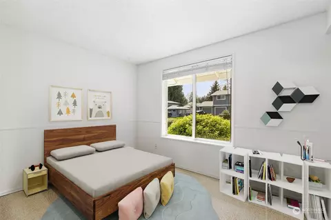 Bedroom - 15310 110th Pl NE, Bothell, WA 98011 photo 4 of 4