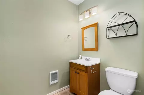 Bath - 15310 110th Pl NE, Bothell, WA 98011 photo 1 of 2