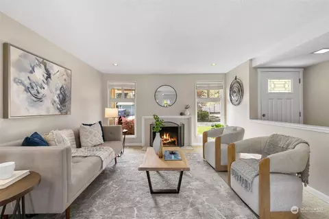 Living - 15310 110th Pl NE, Bothell, WA 98011 photo 2 of 5