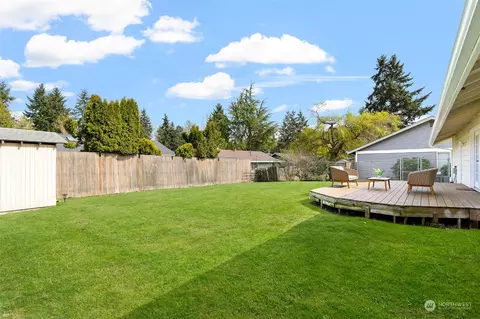 Exterior - 15310 110th Pl NE, Bothell, WA 98011 photo 7 of 12