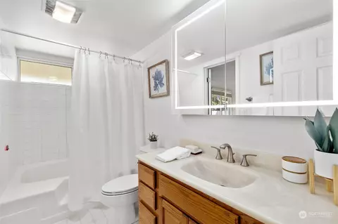 Bath - 15310 110th Pl NE, Bothell, WA 98011 photo 2 of 2