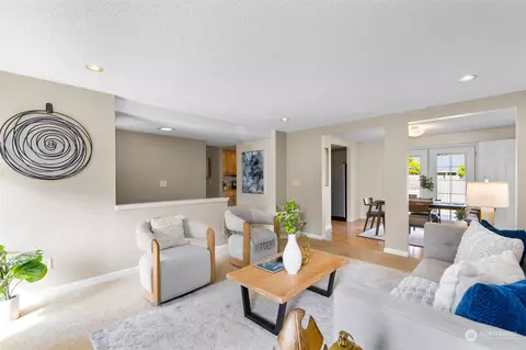 Living - 15310 110th Pl NE, Bothell, WA 98011 photo 5 of 5