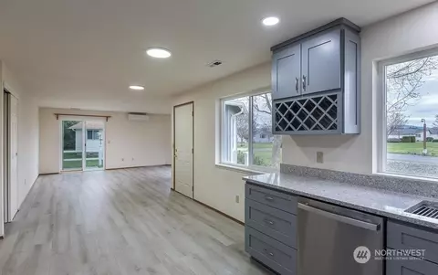 Kitchen - 100 Trowbridge Ct, Sequim, WA 98382 photo 6 of 6