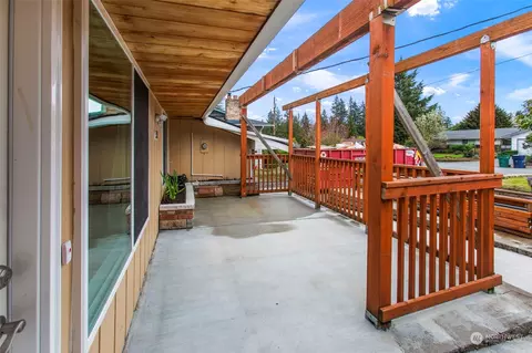 Exterior - 3517 112th Pl SE, Everett, WA 98208 photo 4 of 14