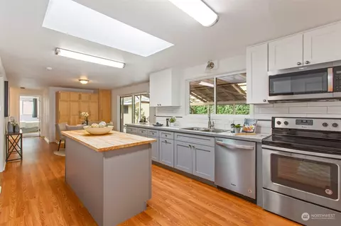 Kitchen - 3517 112th Pl SE, Everett, WA 98208 photo 2 of 4