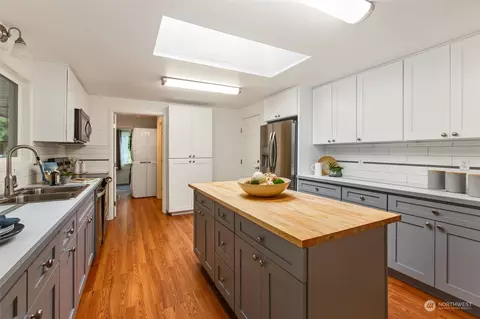Kitchen - 3517 112th Pl SE, Everett, WA 98208 photo 4 of 4