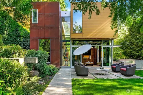 Exterior - 505 36th Ave E, Seattle, WA 98112 photo 3 of 4