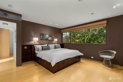 Bedroom - 505 36th Ave E, Seattle, WA 98112 photo 2 of 5