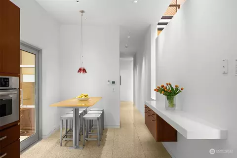 Entry Way - 505 36th Ave E, Seattle, WA 98112 photo 1 of 2