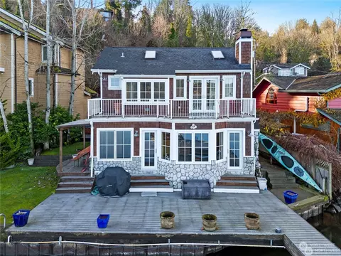 14060 Edgewater Ln NE, Seattle, WA 98125