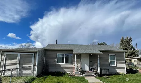 826 S 5th Ave, Okanogan, WA 98840