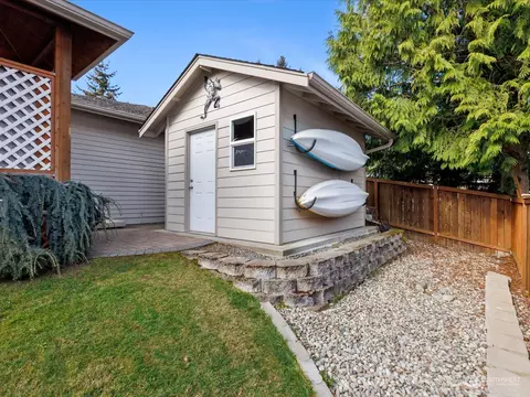 Exterior - 4313 125th Pl SE, Everett, WA 98208 photo 6 of 11